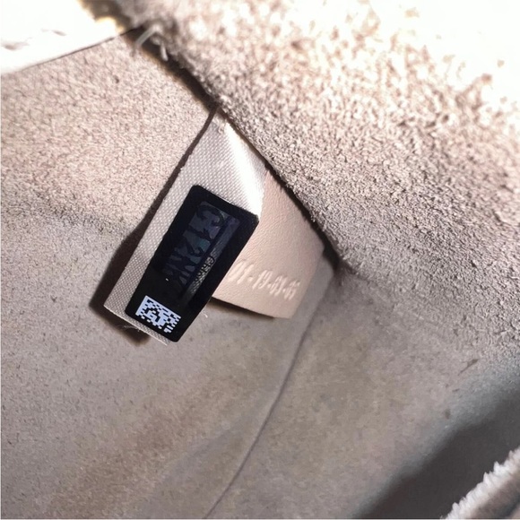 Chloe Cream and Gold Crossbody Bag - Picture 11 of 12